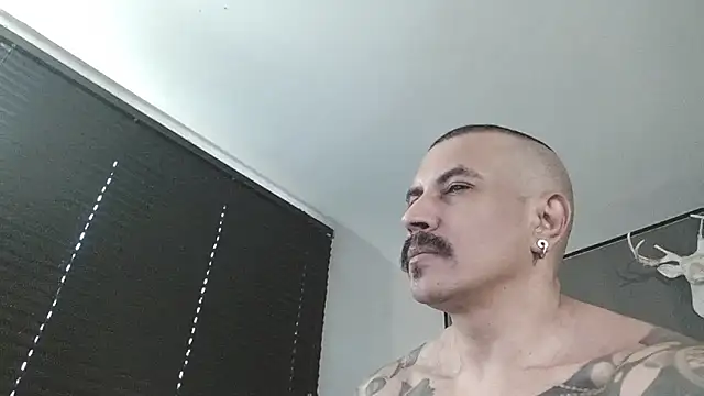 danilog515's Live XXX Chat