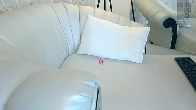 aura_sanders1: απευθείας συνομιλία ΧΧΧ