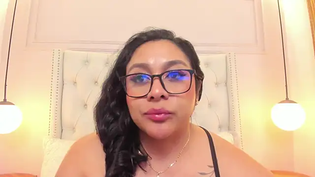 دردشة ViickyLee الجنسية المباشرة