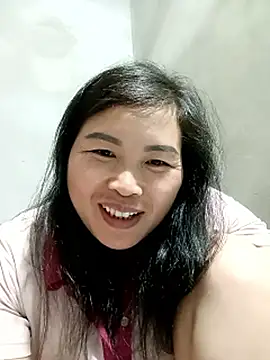 nana_nana99 élő XXX-chatje