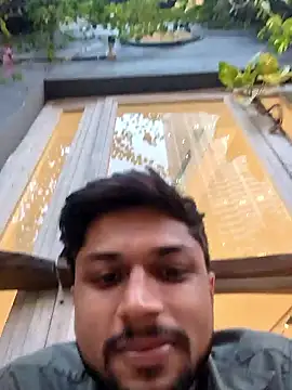 Chat +18 de _IRRESISTIBLE_ ao vivo