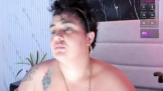 Reginavegaa's Live XXX Chat