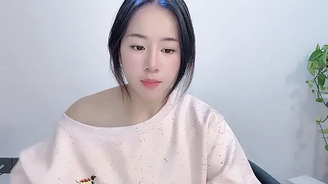 chloe-01's Live XXX Chat