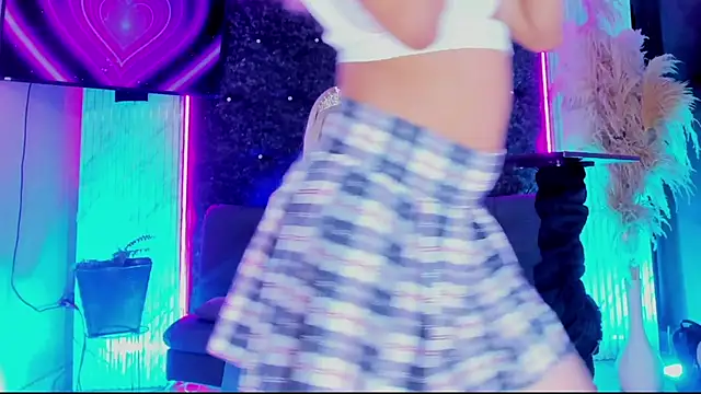 Queens_Wonders_Blonders Live XXX-chat