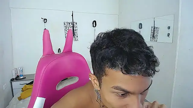 Leonard_Price Show in webcam