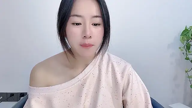 chloe-01 – Live XXX-chat