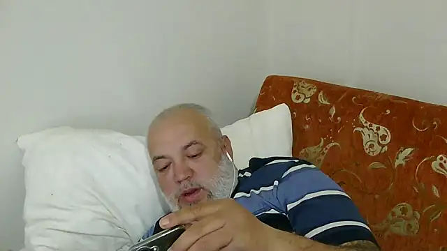 husoizmir's Live XXX Chat