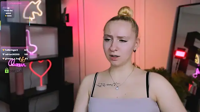 mila_glow1's Live XXX Chat