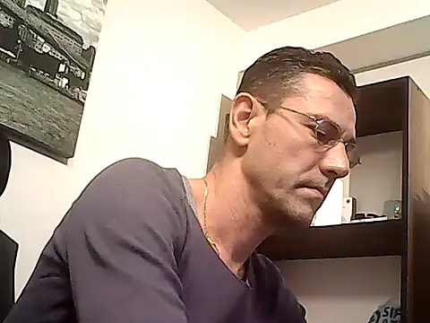 mastercharisma35's Live XXX Chat