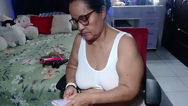 แชท XXX สดของ pervert_mommy_