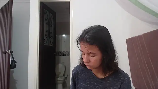 nathaly_jones_ Chat XXX in diretta