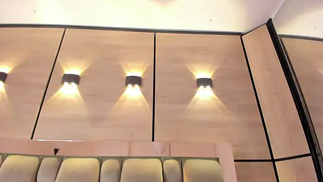 karol_lewiss 现场XXX聊天