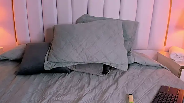 Julieth_brown_'s Live XXX Chat