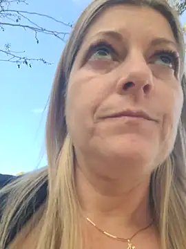 NikkiBlisssのライブXXXチャット