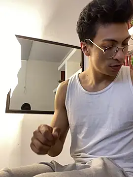 ApoloCruz's Live XXX Chat