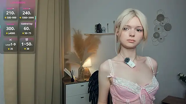 LaureMestler's Webcam Show