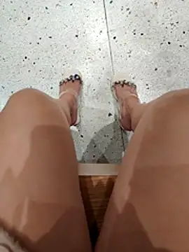 Mina-02's Live XXX Chat