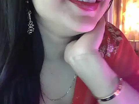 NotySuku élő XXX-chatje