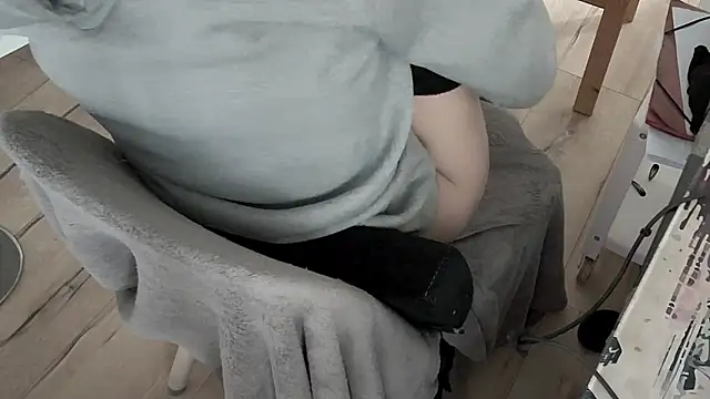 Živý XXX chat CeriseLapine