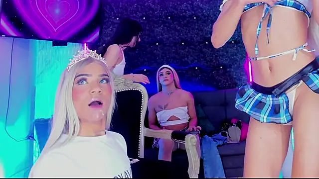 Queens_Wonders_Blonders 现场XXX聊天