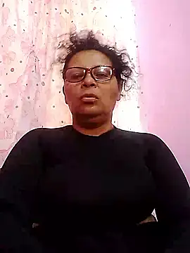 Chat +18 de Amarantha25 ao vivo