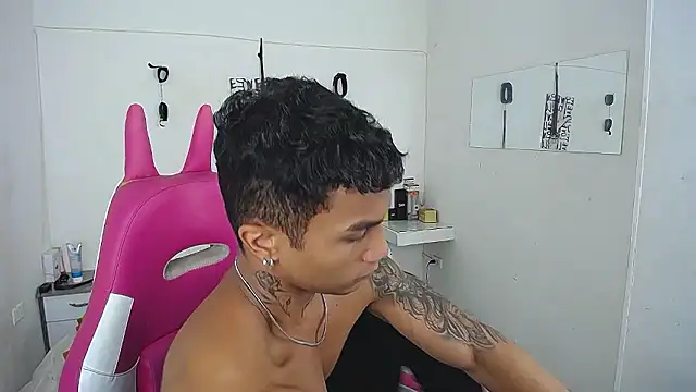 Leonard_Price webkamerás műsora