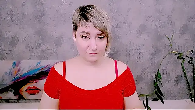 Djullia 现场XXX聊天