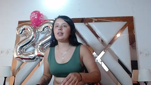 nathaly_low1's Live XXX Chat