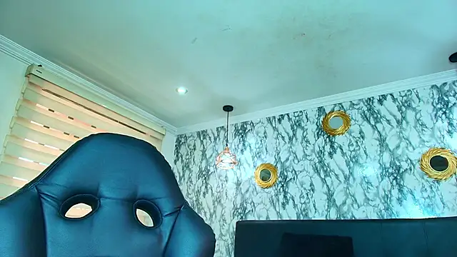 Naughty_Kittenm's Live XXX Chat