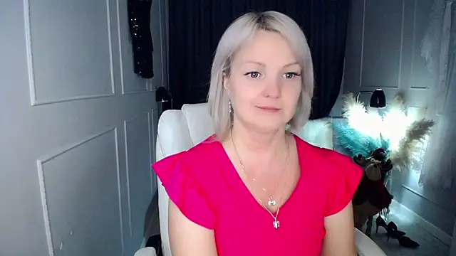 Juarnea élő XXX-chatje