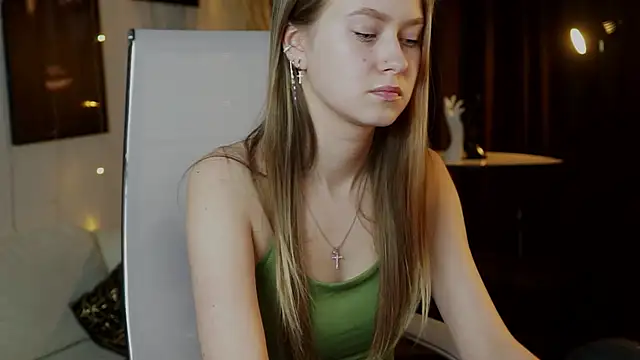 EveMundie's Live XXX Chat