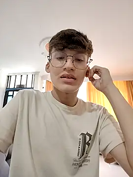 bellmontneon's Live XXX Chat