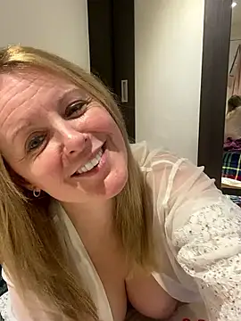 Chat +18 de madamlillyrose ao vivo