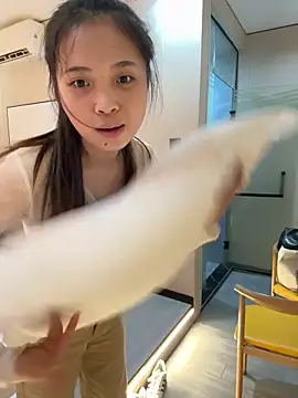 aaaawhate 现场XXX聊天