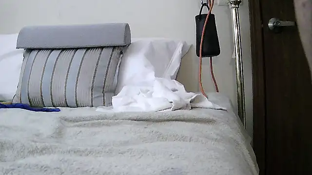 MasochSissy4U's Webcam Show