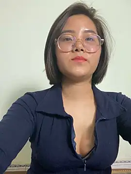 lunababycute's Live XXX Chat