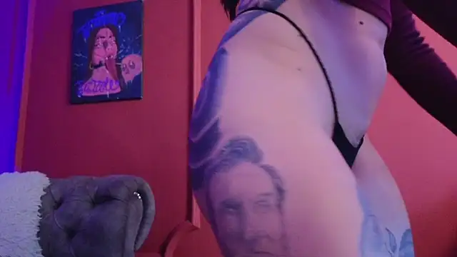 Julieta_Russell 现场XXX聊天