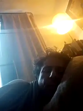 XXX chat uživo modela TonedKnockout