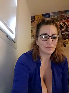 Fifi83Bell: απευθείας συνομιλία ΧΧΧ