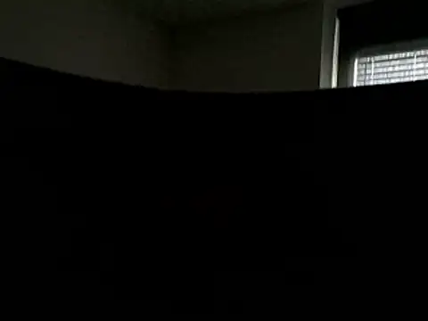 CumDumpPig83's Live XXX Chat