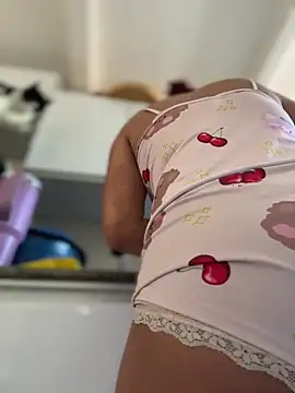 Chat XXX en directo de Zarahs_Blare1