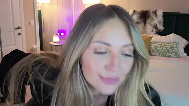 JoanneGG's Live XXX Chat