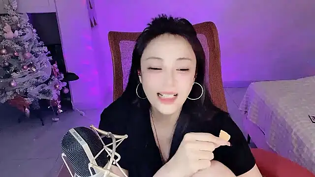 Daisy-77's Live XXX Chat