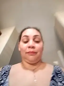 دردشة MirandaSoto الجنسية المباشرة