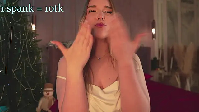 Smiley_Mia's Live XXX Chat