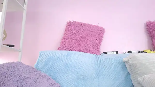 Chatroom XXX en direct de Hiyakasudere