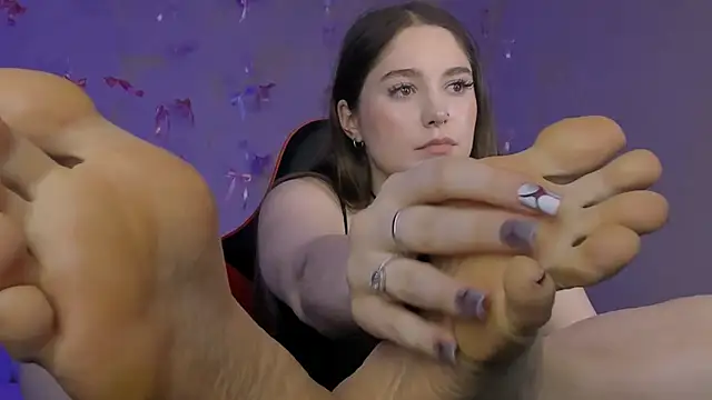 hazel_sullivan's Live XXX Chat