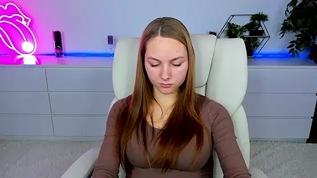 MilaAddams Show in webcam