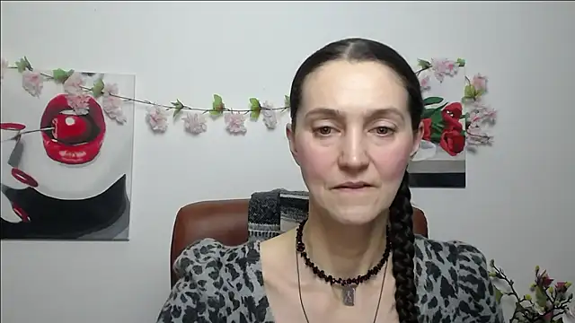 Chat +18 de TayaFinch ao vivo