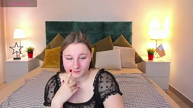CuddlysKitty's Live XXX Chat